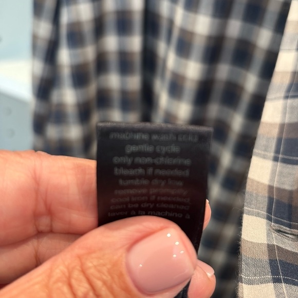 John Varvatos Button Down with Peace logo - Picture 10 of 10